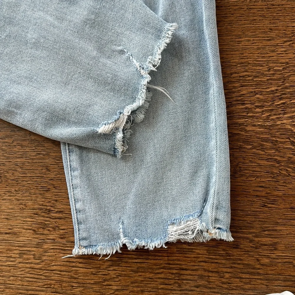 Eunina - Light Was Ripped Jeans - Picture 4 of 8